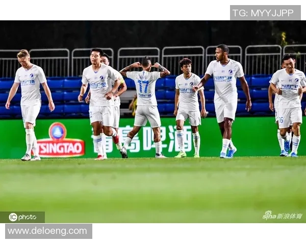 亚特兰大与伐木队的激烈对决揭示了球队实力与战术的较量 亚特兰大与伐木队的激烈对决揭示了球队实力与战术的较量