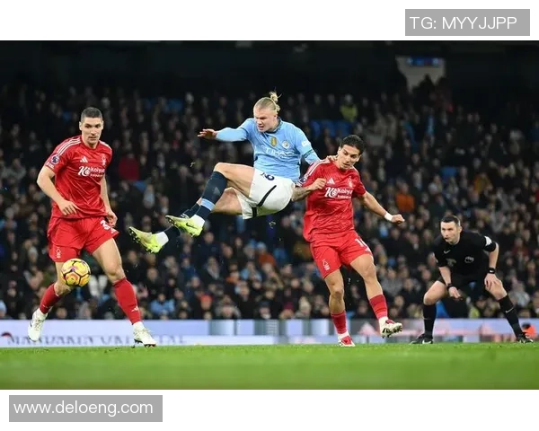 曼城迎战巡游者全力争胜展现英超豪门风采